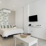 Bambú Apartahotel 4*